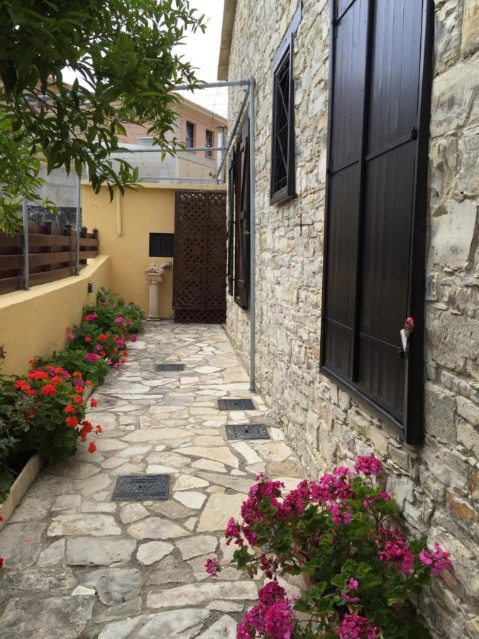 Katikia Emma Kato Drys Exterior foto