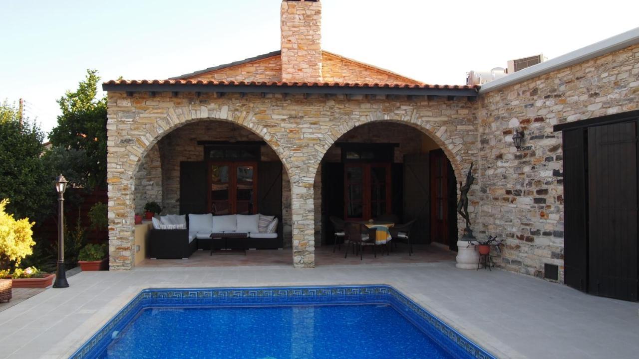 Katikia Emma Kato Drys Exterior foto
