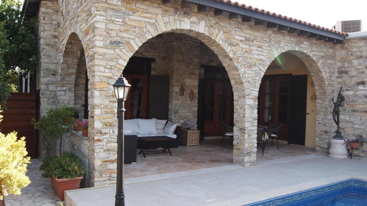 Katikia Emma Kato Drys Exterior foto